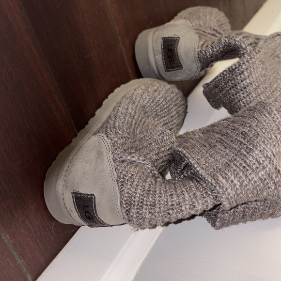 UGG Winter Classic Cardy Winter Boot Gray Size 5 - Picture 2 of 9
